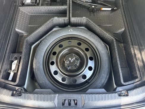 Used 2024 Ford Edge SEL AWD/4WD image 15