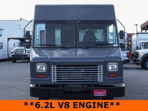 Used 2019 Ford E-450 and Econoline 450 Super Duty image 3