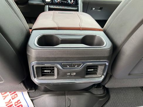 Used 2025 GMC Sierra 2500 Denali Ultimate image 41