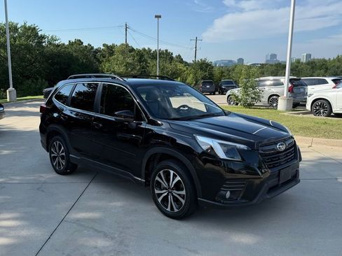 Used 2023 Subaru Forester Limited AWD/4WD image 3