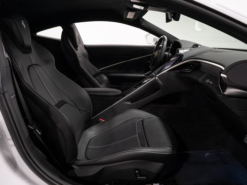 Used 2022 Ferrari Roma RWD image 48