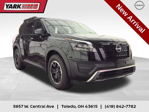Certified 2025 Nissan Pathfinder Rock Creek AWD/4WD image 1