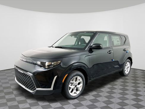 New 2025 Kia Soul S image 2