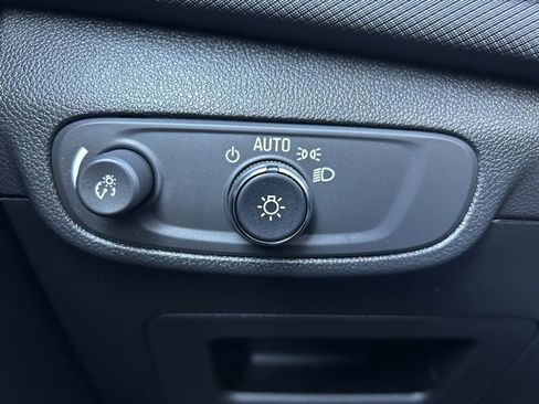 Used 2024 Chevrolet TrailBlazer RS w/ Convenience Package image 13