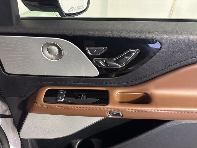Used 2020 Lincoln Aviator Reserve w/ Equipment Group 202A AWD/4WD image 17