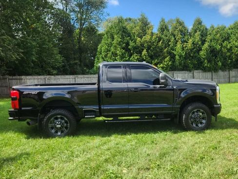 Used 2023 Ford F250 XLT w/ XLT Premium Package AWD/4WD image 6