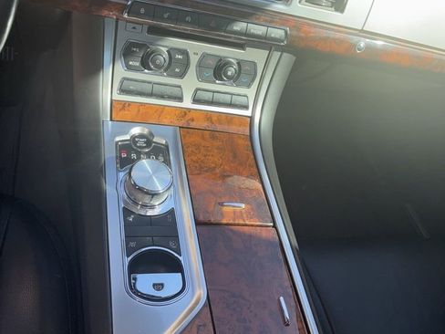 Used 2014 Jaguar XF 3.0 image 9