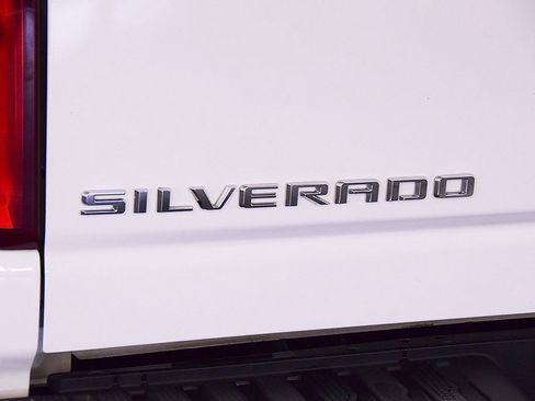 Used 2021 Chevrolet Silverado 2500 High Country w/ Z71 Off-Road Package image 14