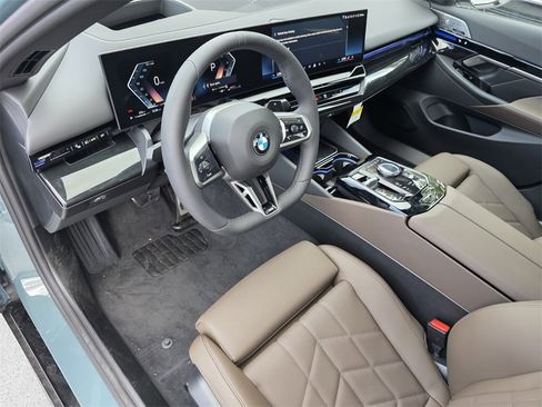 New 2026 BMW 530i 530i w/ M Sport Package image 8