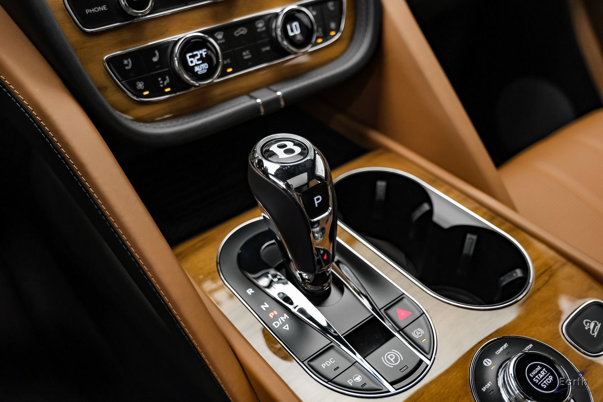 Used 2023 Bentley Bentayga Extended Wheelbase AWD/4WD image 51