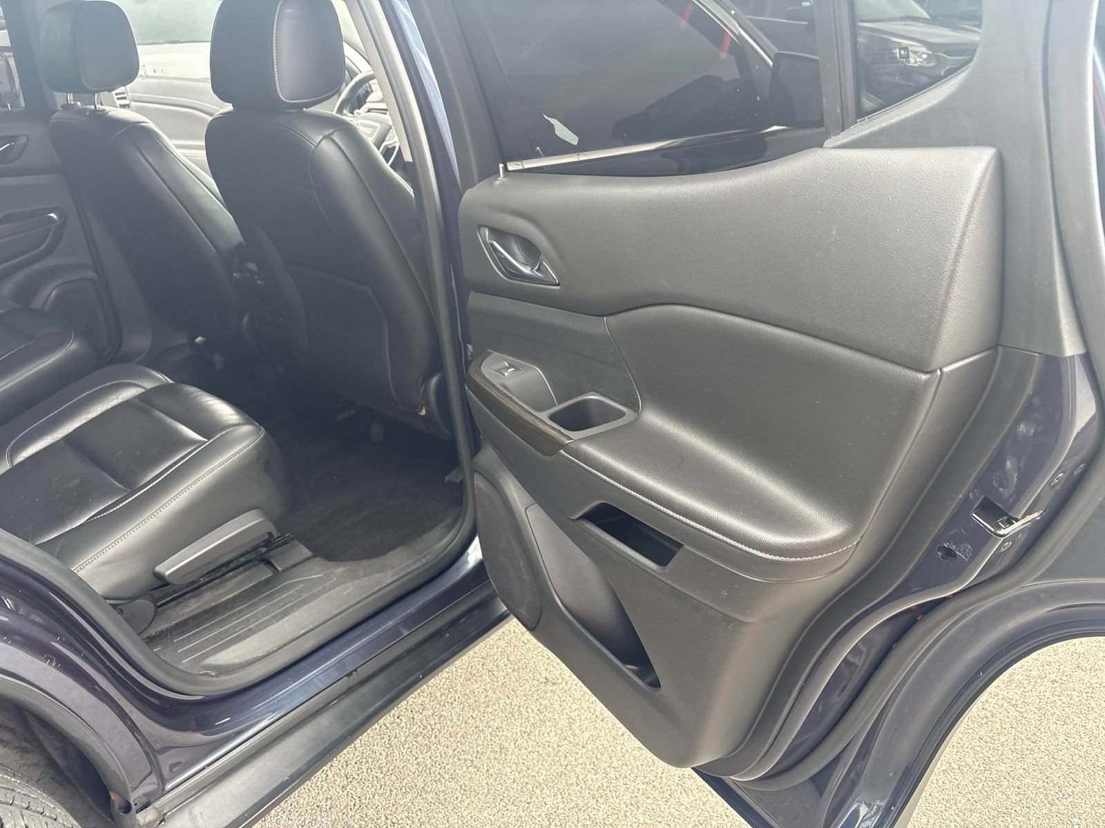 Used 2019 GMC Acadia SLT AWD/4WD image 19
