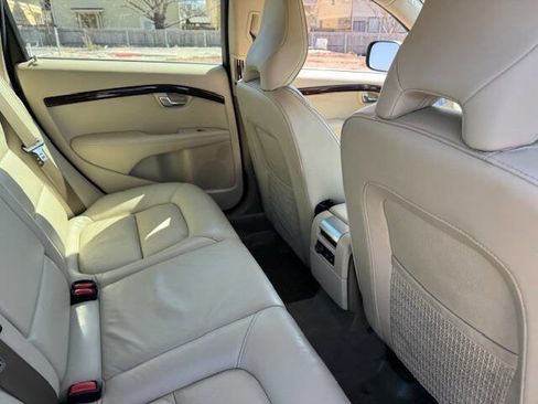 Used 2013 Volvo XC70 3.2 image 19