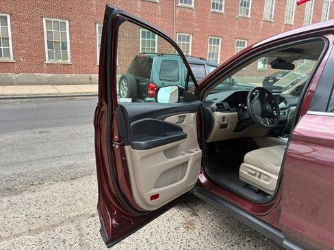 Used 2021 Honda Pilot EX image 14