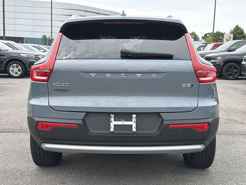 Used 2023 Volvo XC40 B5 Core AWD/4WD image 4