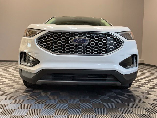 Used 2024 Ford Edge SEL w/ Convenience Package AWD/4WD image 3