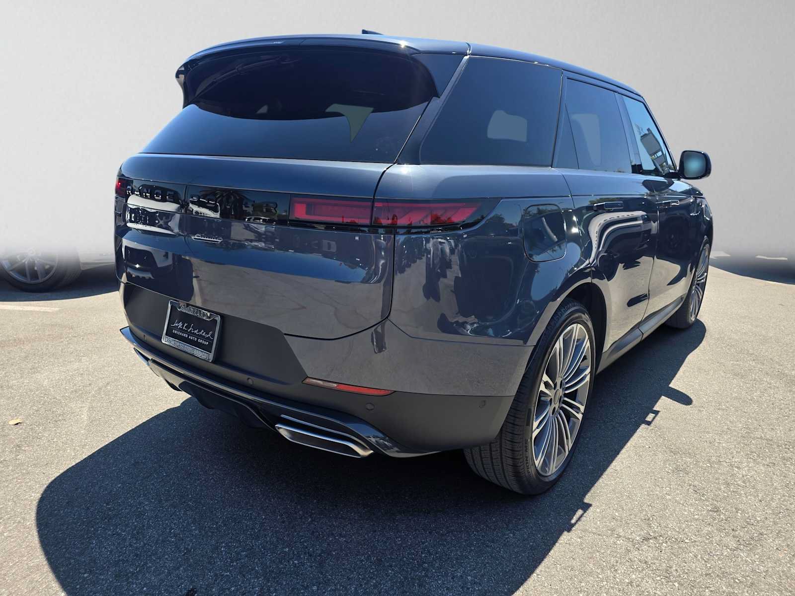 New 2026 Land Rover Range Rover Sport SE AWD/4WD image 5