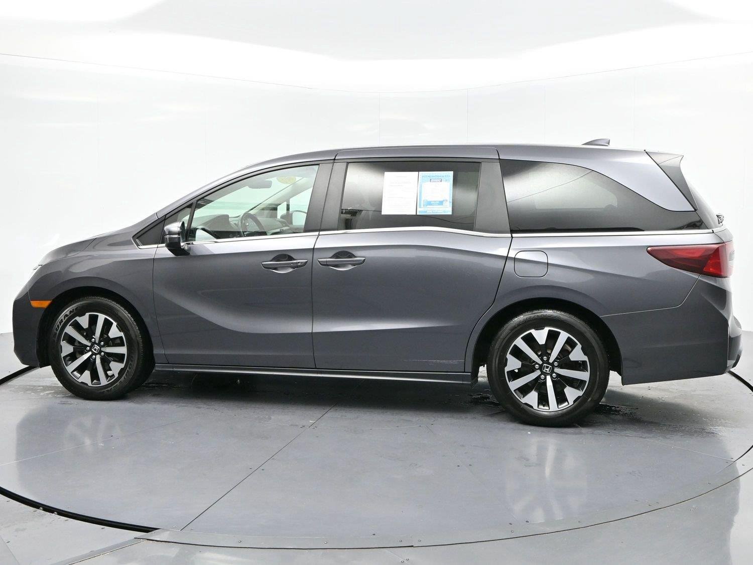 Used 2025 Honda Odyssey EX-L image 4