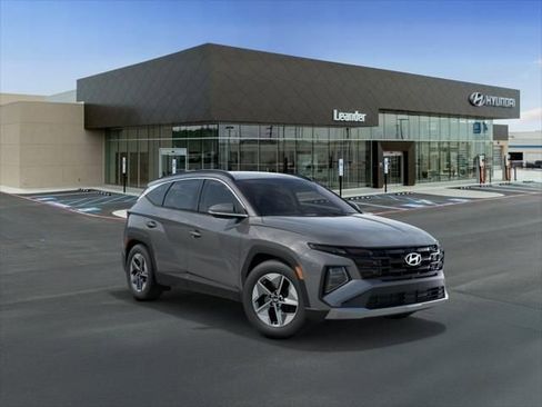 Used 2025 Hyundai Tucson SEL image 2