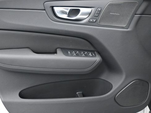 New 2026 Volvo XC60 B5 Plus AWD/4WD image 10