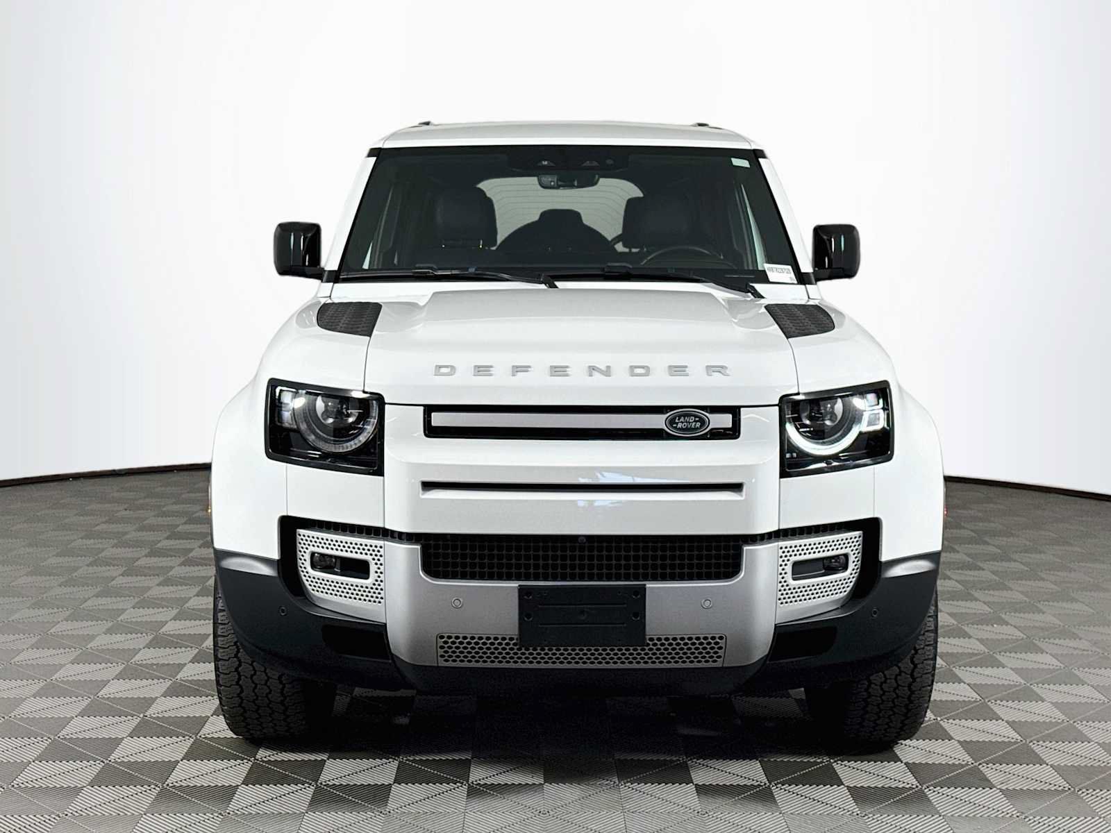 Used 2024 Land Rover Defender 110 S AWD/4WD image 2
