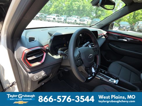 New 2026 Chevrolet TrailBlazer RS w/ Convenience Package FWD image 14