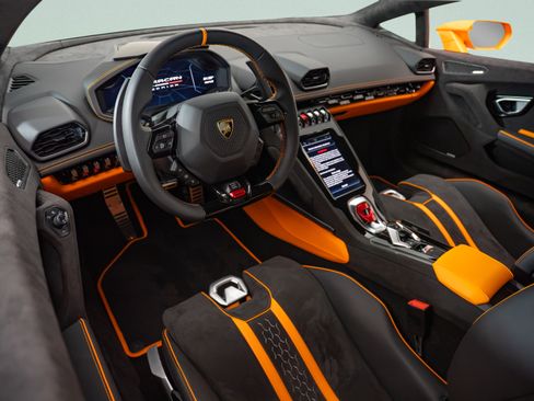 Used 2023 Lamborghini Huracan Tecnica RWD image 7