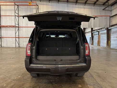 Used 2018 GMC Yukon Denali AWD/4WD image 12