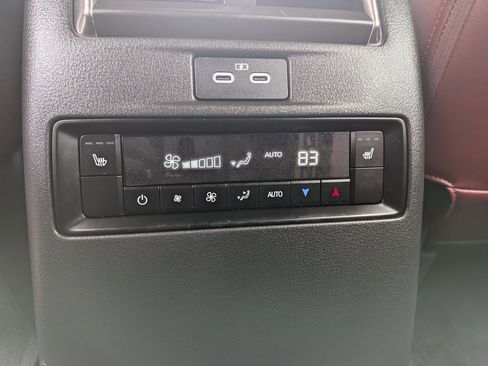 Used 2025 MAZDA CX-70 3.3 Turbo S w/ Premium Package image 26