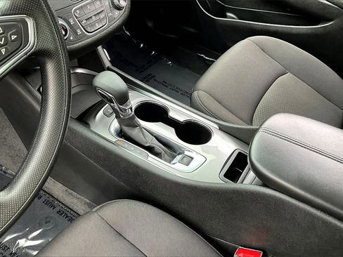 Used 2024 Chevrolet Malibu LT image 15