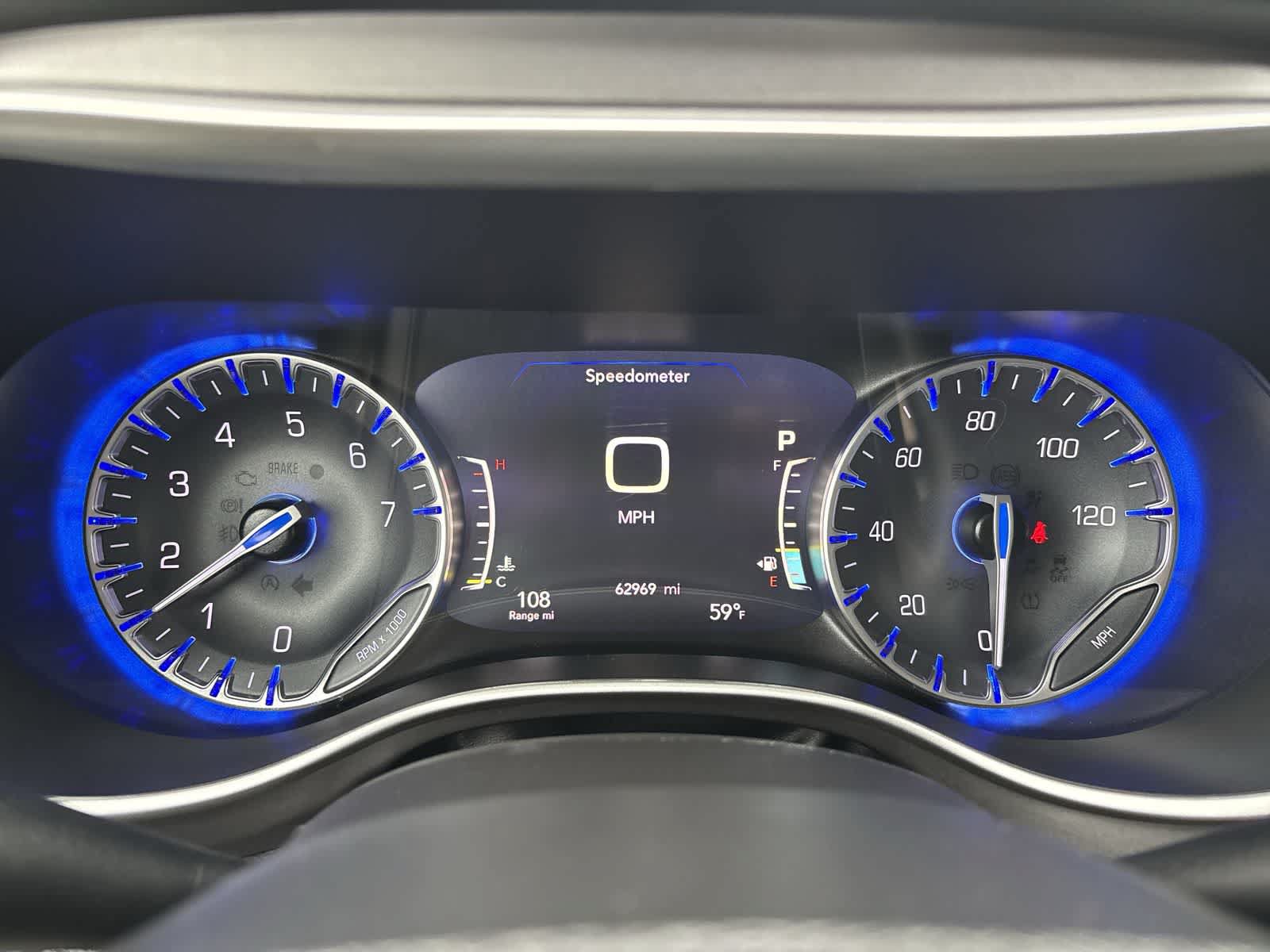 Used 2023 Chrysler Pacifica Touring-L FWD image 15