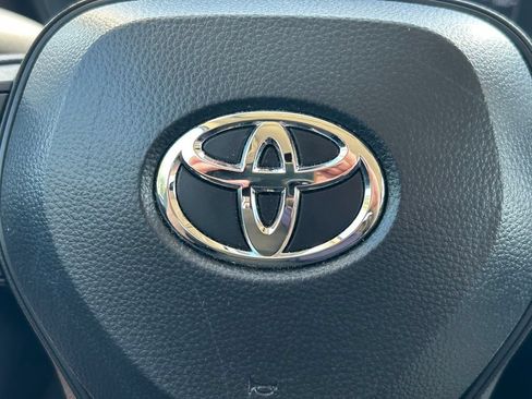 Certified 2025 Toyota Corolla LE FWD image 31