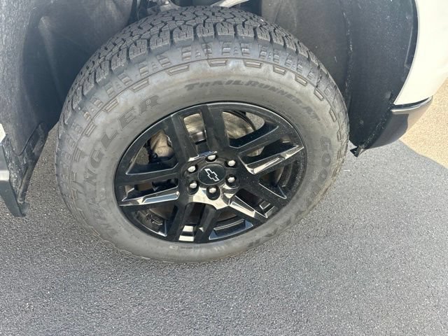 Used 2023 Chevrolet Silverado 1500 Custom Trail Boss AWD/4WD image 22