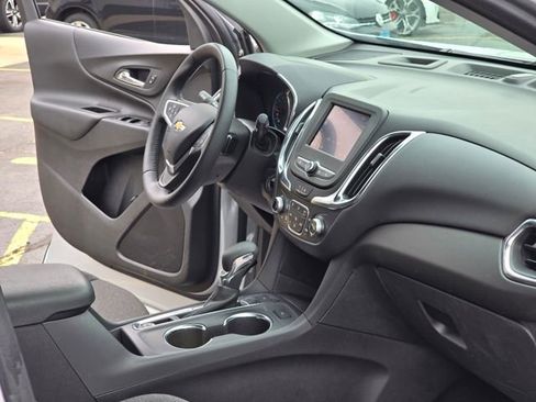 Used 2022 Chevrolet Equinox LT image 33