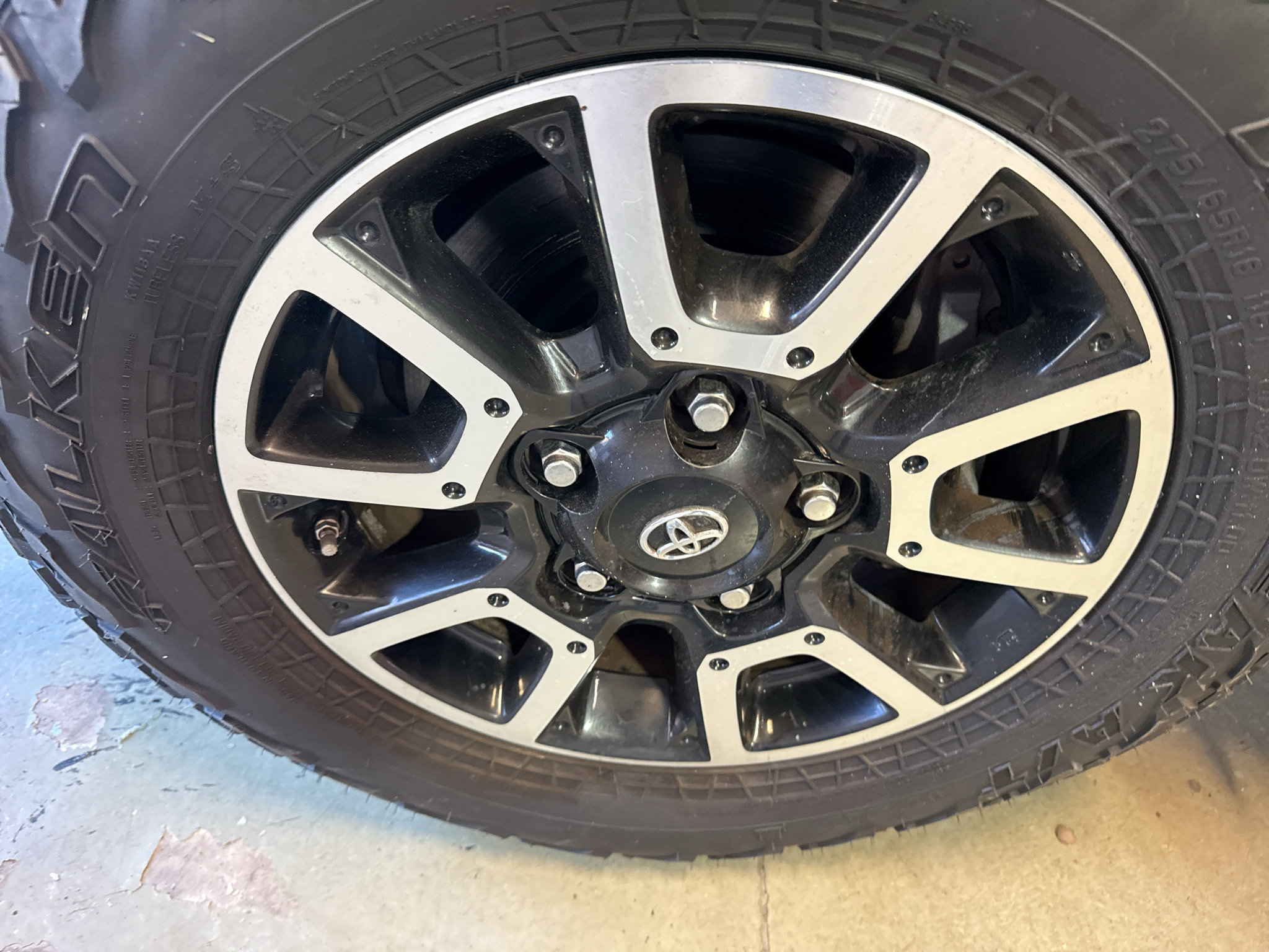 Used 2014 Toyota Tundra SR5 AWD/4WD image 33