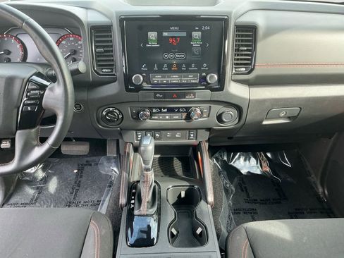 Used 2023 Nissan Frontier PRO-4X w/ Pro Convenience Package image 11