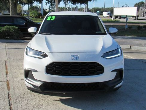 Used 2023 Honda HR-V LX image 9