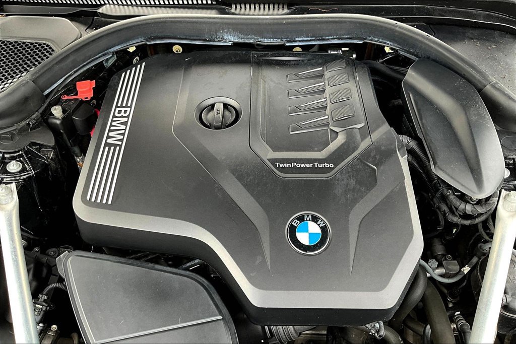 Used 2021 BMW 530i w/ Premium Package RWD image 30