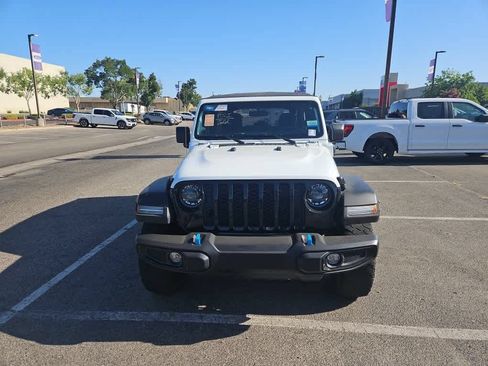 Used 2023 Jeep Wrangler Unlimited AWD/4WD image 2