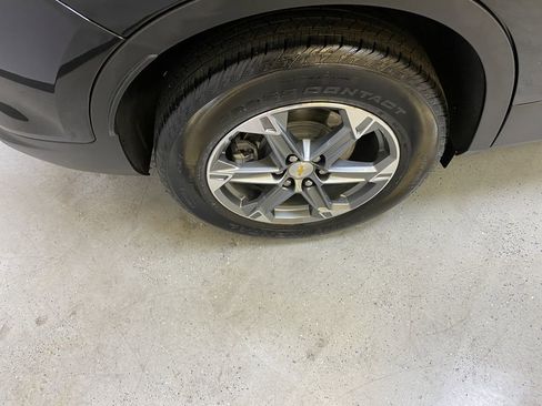 Used 2025 Chevrolet Blazer LT FWD image 13