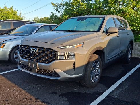 Used 2023 Hyundai Santa Fe SE AWD/4WD image 3