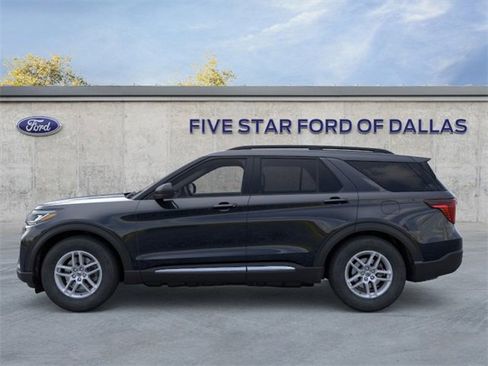 New 2025 Ford Explorer Active w/ Active Comfort Package image 3