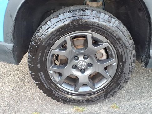 Certified 2024 Honda Pilot TrailSport image 8