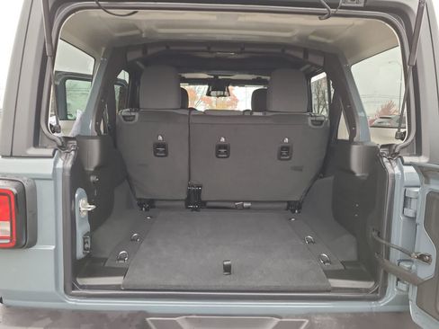 New 2026 Jeep Wrangler Unlimited Sport image 27