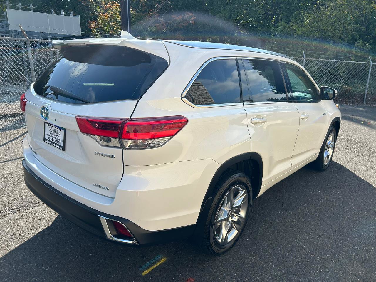Used 2018 Toyota Highlander Limited AWD/4WD image 5