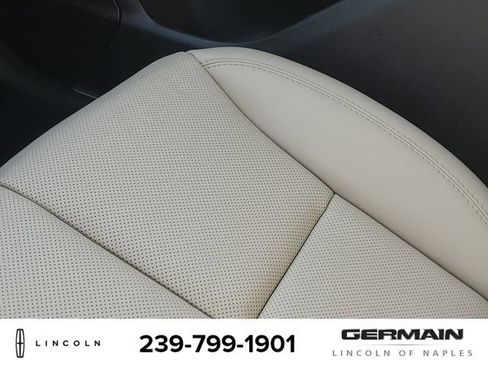 New 2026 Lincoln Corsair Premiere image 27