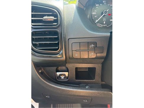 Used 2024 RAM ProMaster 1500 w/ Safety Group FWD image 16