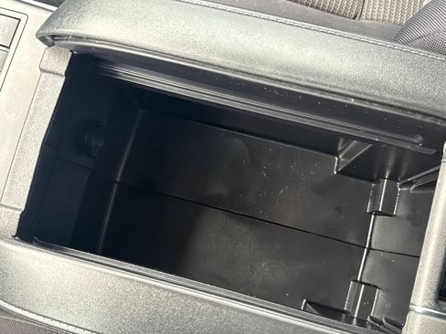 Used 2023 Toyota Highlander LE image 28