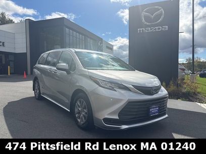 Used 2021 Toyota Sienna LE