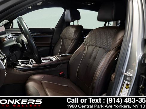 Used 2020 BMW 740i w/ M Sport Package RWD image 53