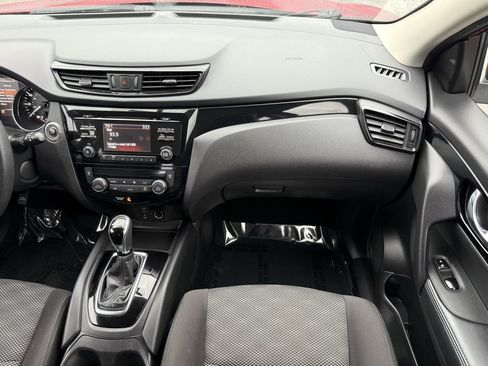 Used 2018 Nissan Rogue Sport SV image 24